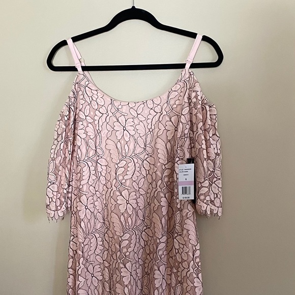 AUW Dresses & Skirts - AUW Floral off the shoulder dress